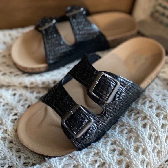 Black Double Buckle Woven Lightweight Slides - Picture 4 of 4